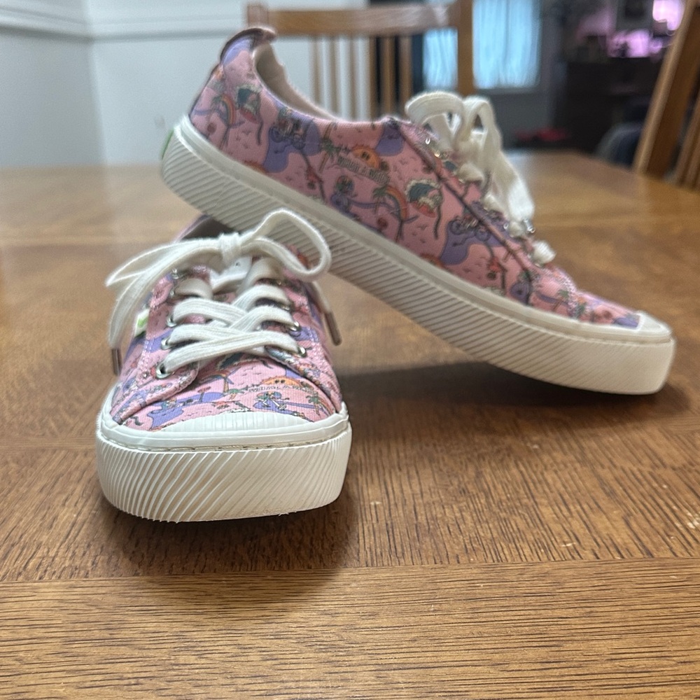 Cariuma Pink Patterned Women's Sneakers size 8.5